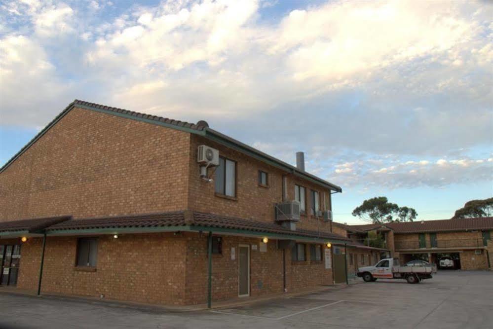 Pooraka Motor Inn Eksteriør billede